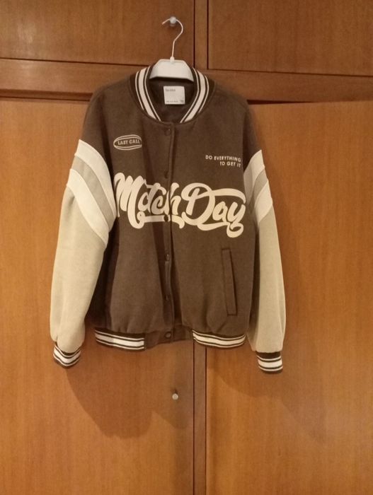 Casaco bomber de Bershka