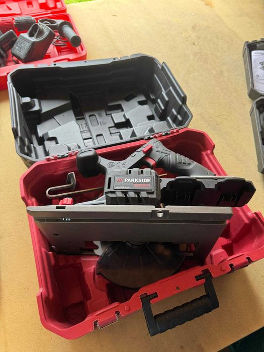 Serra Circular Portátil Parkside Performance 40V na caixa, nunca usada