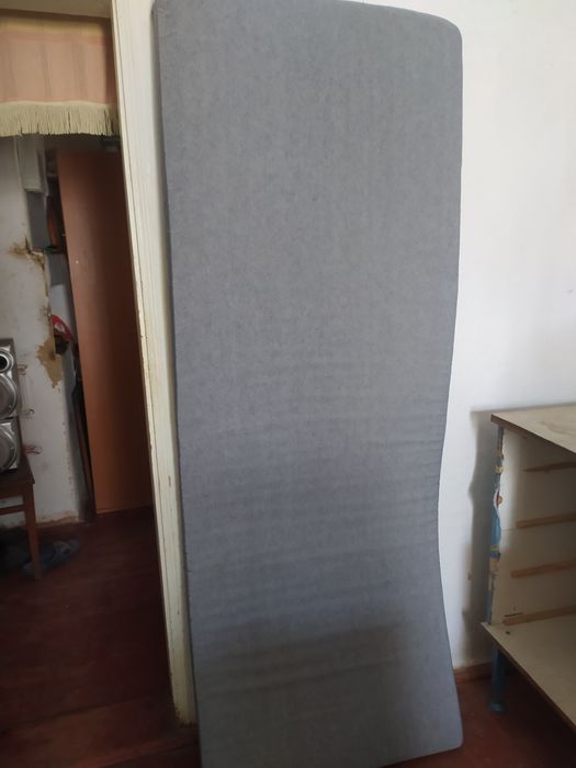 Продам матрас в гарному стані