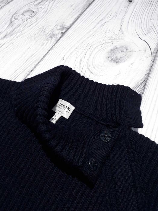 Кофта на заклепки Armani Collezioni гольф розмір S-M