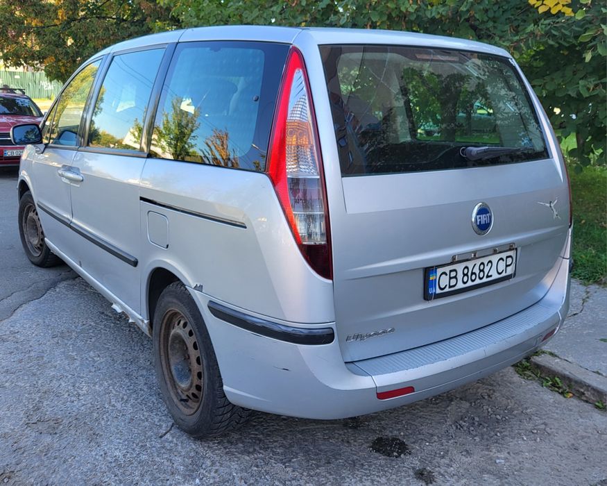 мінівен Fiat Ulysse