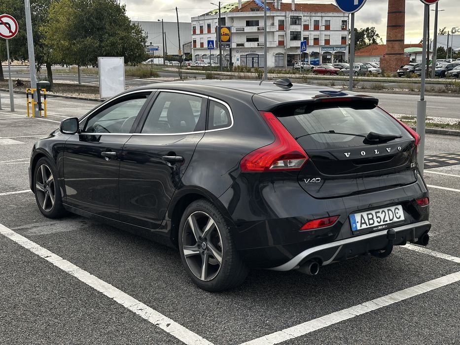 Volvo v40 D2 1.6 R-Design