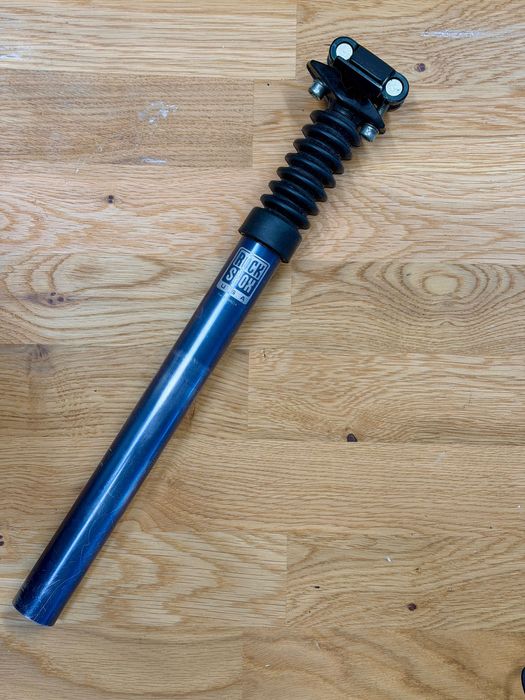 Espigão de selim RockShox com suspensão, 27,2 mm, em bom estado.