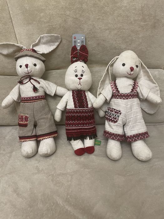 Мягкие игрушки семья зайцев