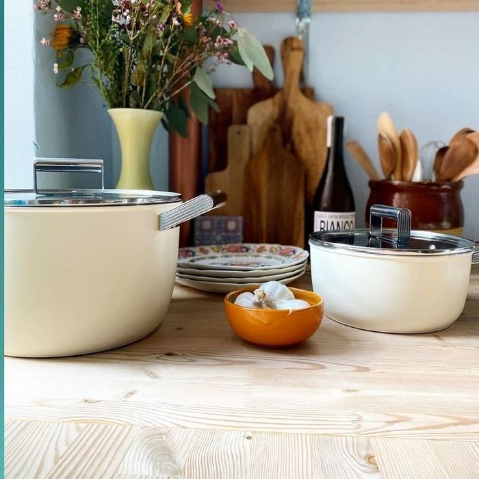 Smeg каструля 24 см кремова ckfc2411crm csf2412crm смег