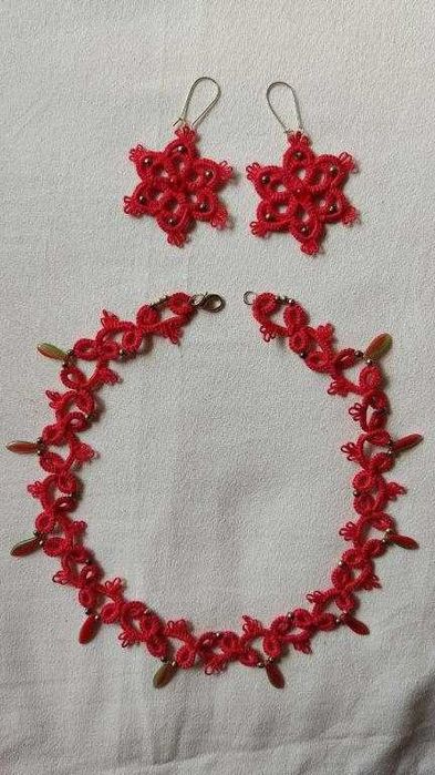czerwona biżuteria naszyjnik i kolczyki frywolitka