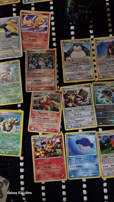 Zestaw kart Pokemon