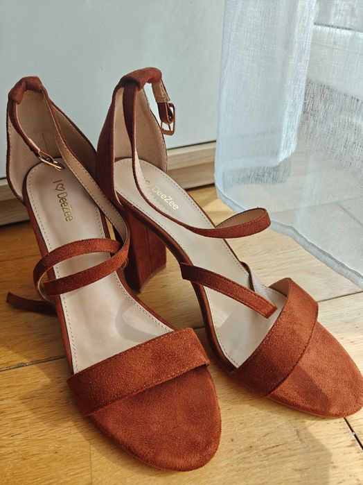 Sandały na obcasie DeeZee roz. 39 - Można negocjować