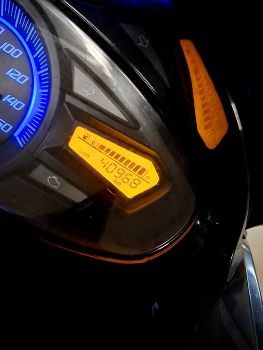 Honda pcx seguida na honda