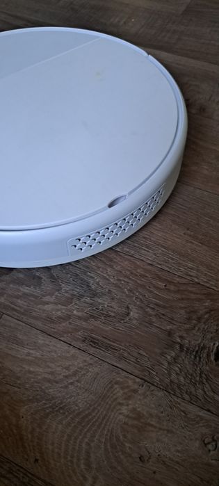 Продам розумний робот пилосос