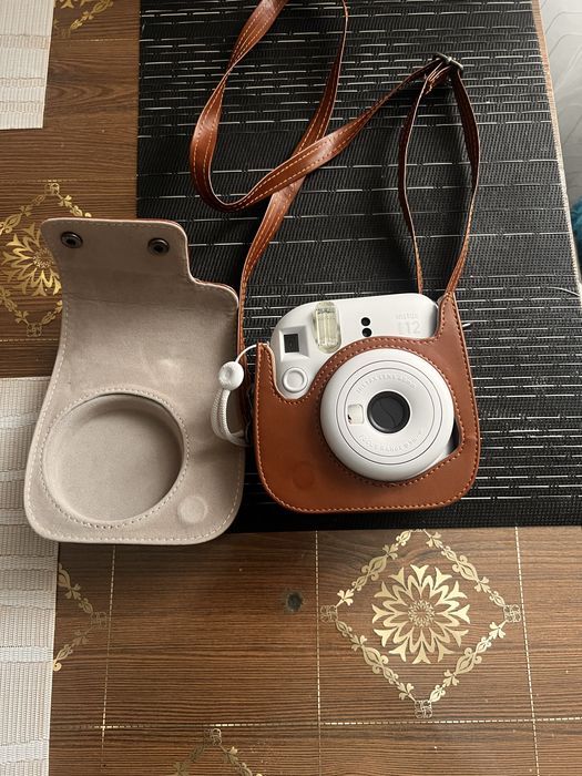 Фотоапарат Instax mini 12
