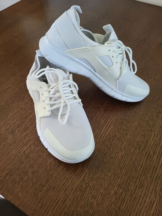 Buty sportowe kobiece