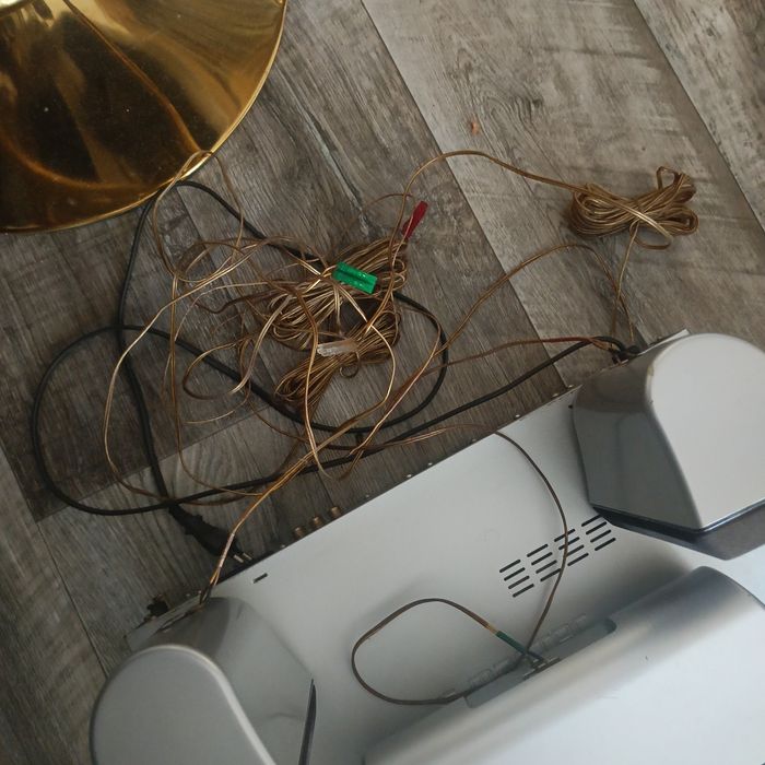 Zestaw kina domowego Sony DAV DZ300 z pilotem