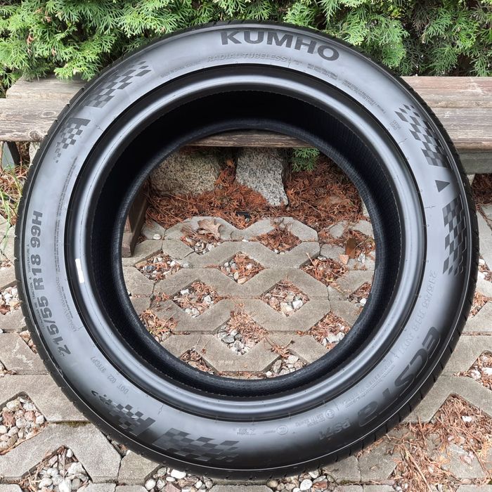 Komplet opon letnich KUMHO  r18 215/55 nowe