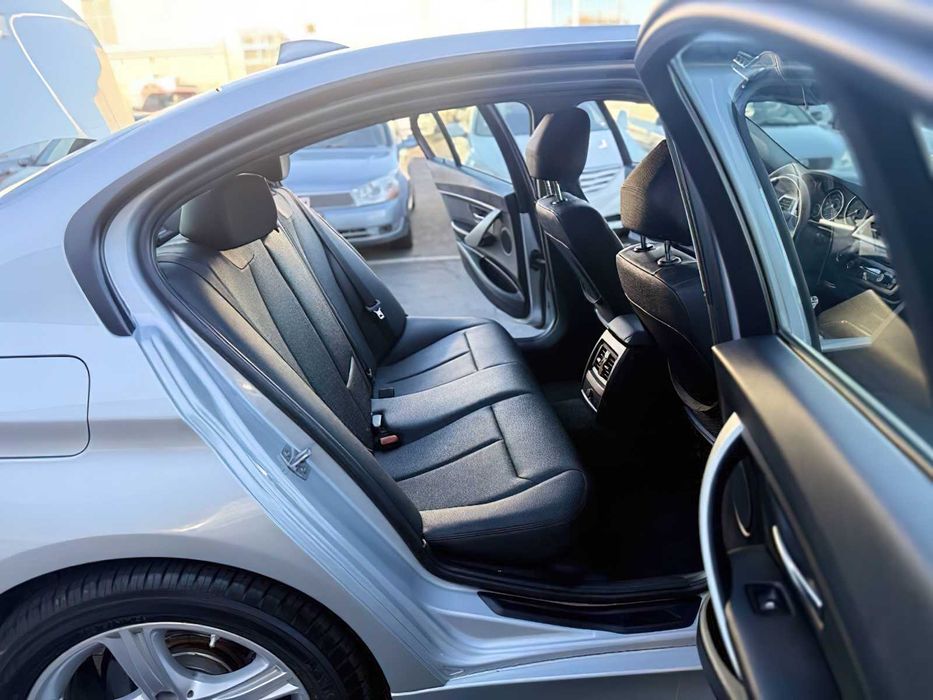 BMW 320I      2015