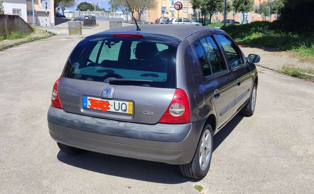Renault Clio 2003