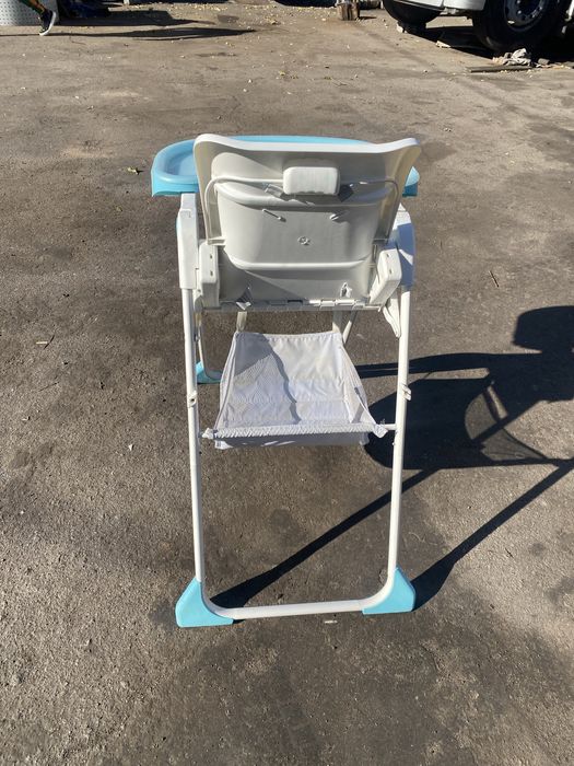 Стілець для годування