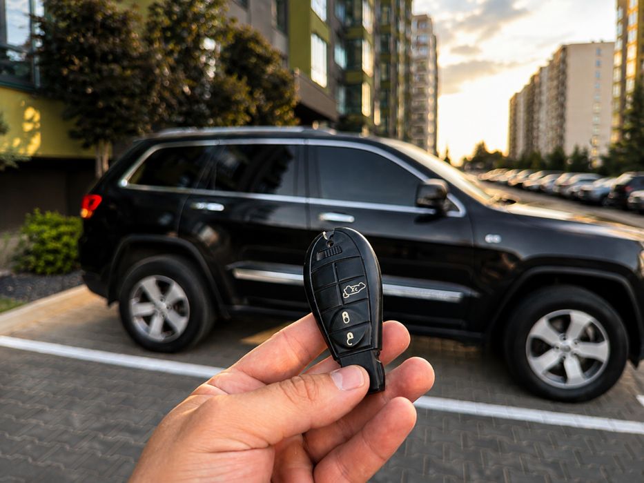 Jeep Grand Cherokee 2012 VIN 1C4RJFCM9CC228233 фото оголошення 8 з 24