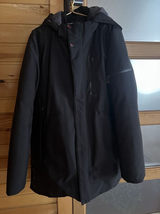 Куртки та костюми є багато різного одягу