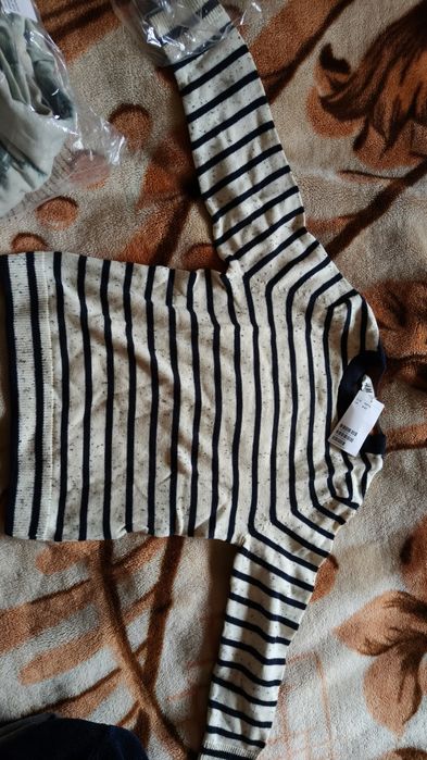 Nowy sweterek chlopiecy H &M