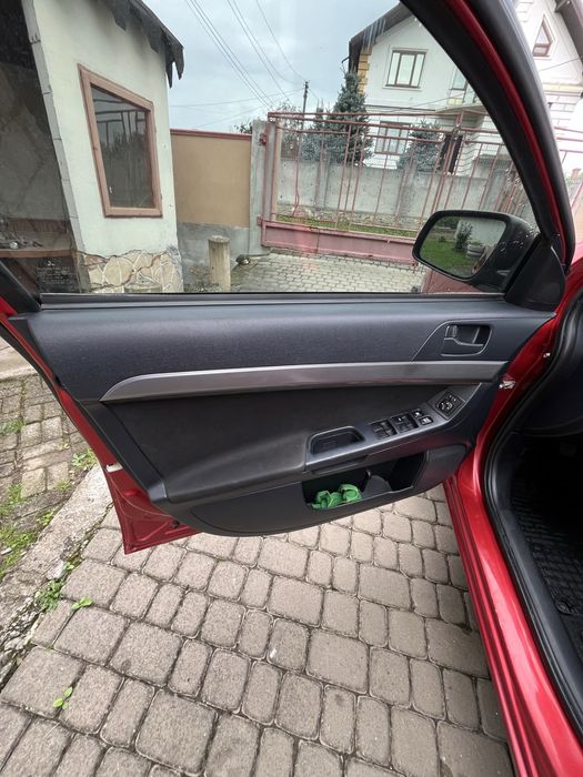 Mitsubishi Lancer 10