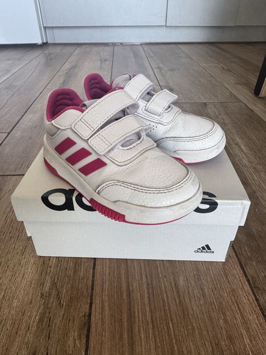 Кросівки adidas 26 розмір для дівчинки