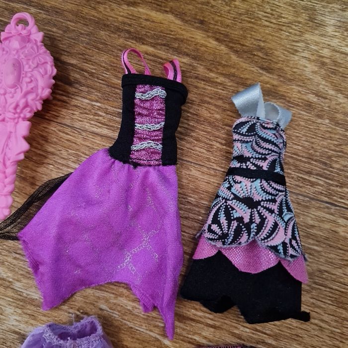 Аутфит, одяг, взуття, меблі monster High