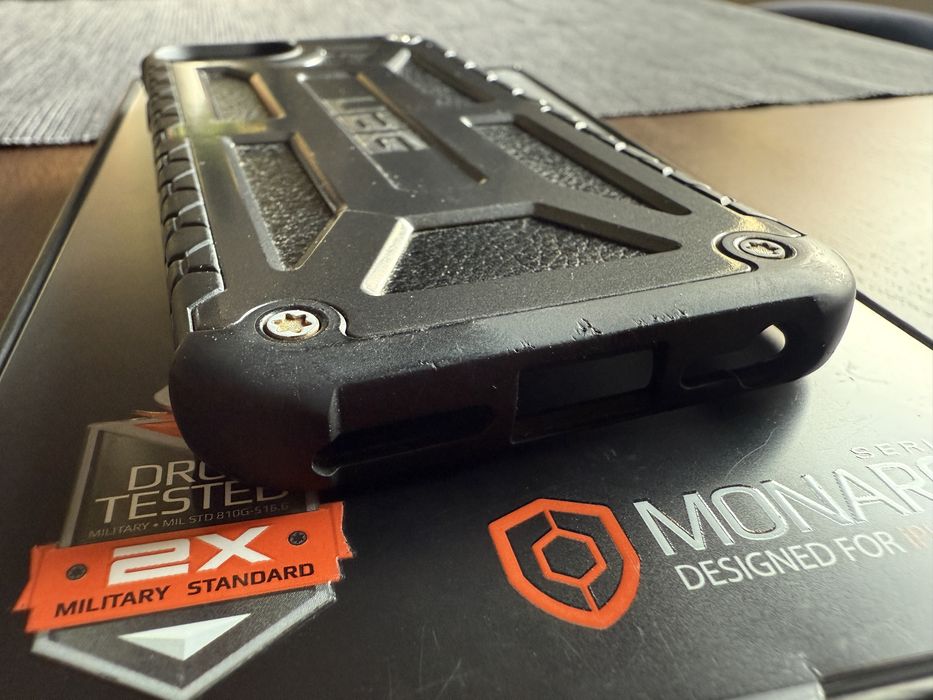 Etui UAG Monarch, iphone 6, 6s, 7, SE.
