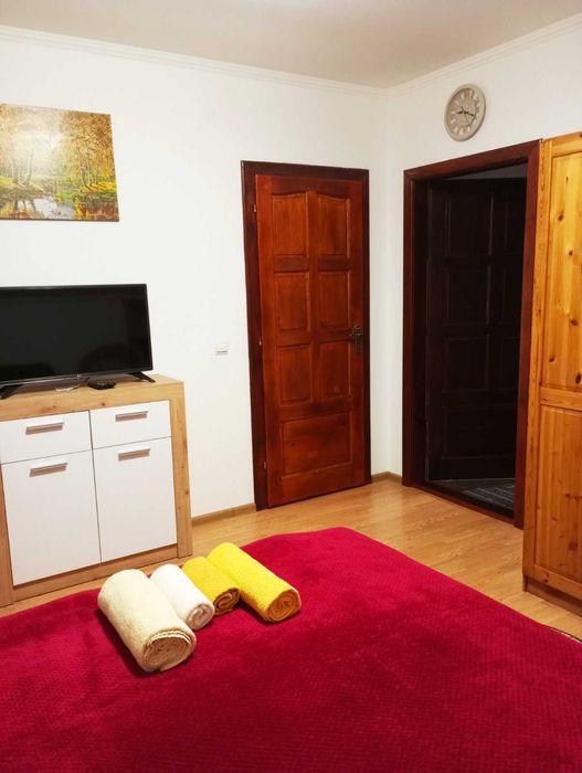 Подобово окремі номера з санвузлами, кухнею, паркінг в м.Берегово