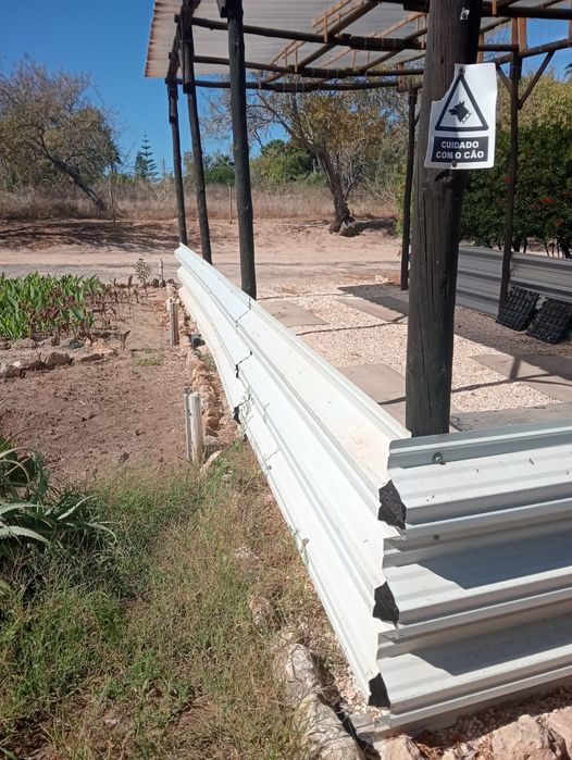 Desocupar Telheiro/garagem/alpendre