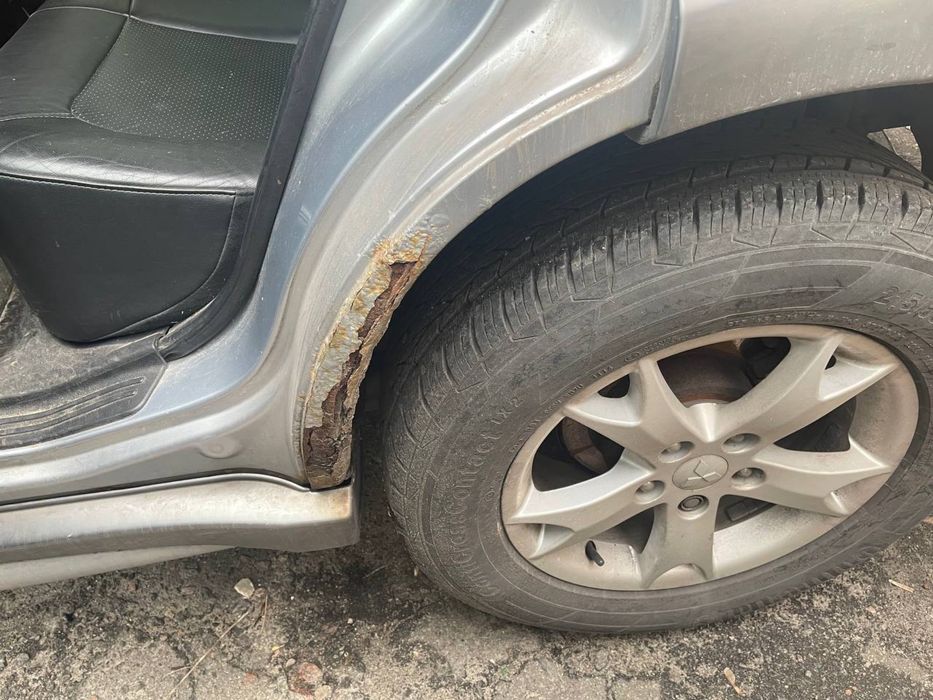 Mitsubishi Outlander 2004 року