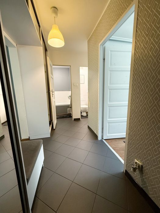 Na sprzedaż 3 - pokojowe mieszkanie 48m z balkonem - ulica Piastowska.