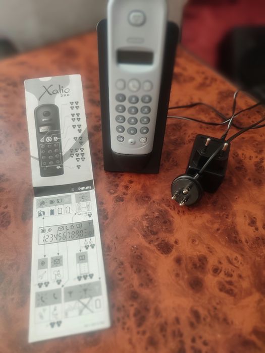 Стаціонарний безпровідний телефон Phillips