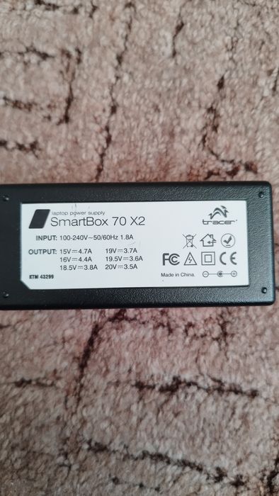 Zestaw zasilaczy transformator gniazda bezpieczników samochodowych