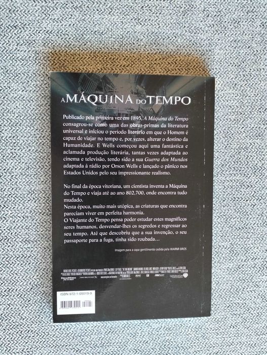 Livro "A máquina do tempo" de H. G. Wells
