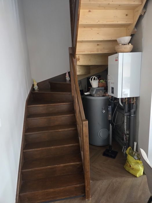 Schody wewnętrzne z podstopniami