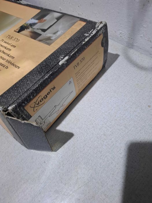 Uchwyt ścienny do TV lub projektora Vogels TVB370