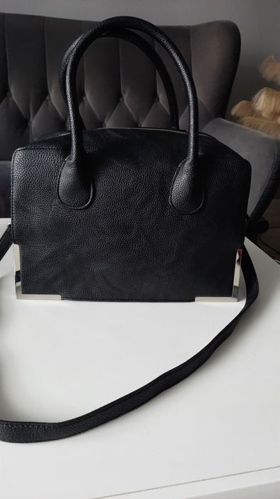 Torebka czarna kuferek