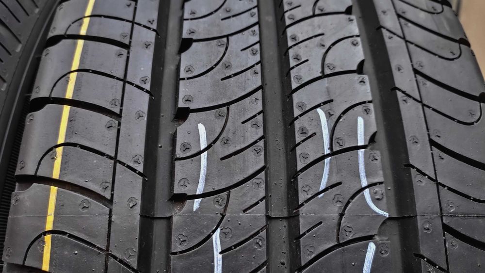 Шини 215/65R16C Goodyear. нові Continental с