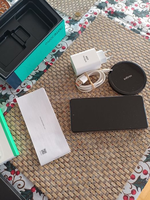 smartfon marki Infinix model Note 30 Pro 
Archiwum Allegro