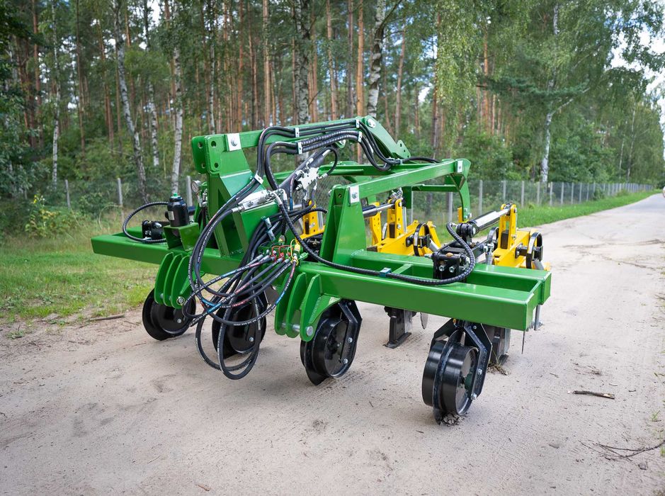 STALOVY Agregat bezorkowy do uprawy pasowej strip till 3m 4 moduły