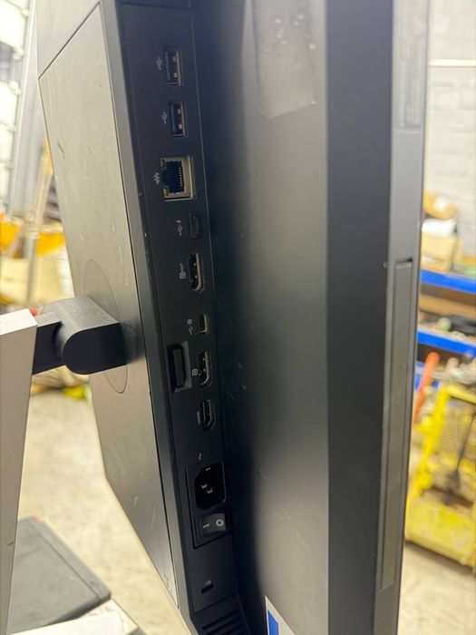 HP E27d G4 27” QHD 2K IPS 75Hz USB-C 100W Монітор Док-станція Камера