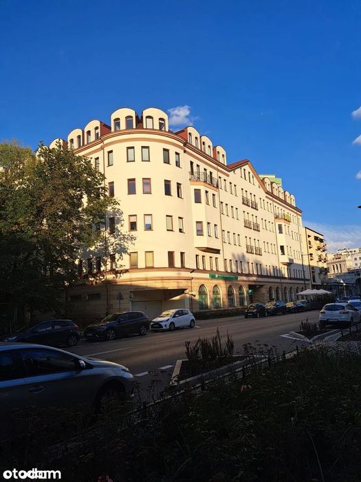 BEZPOŚREDNIO Solec Powiśle 2pok z garażem (opc)