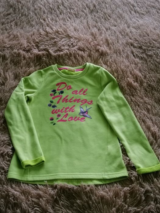 Кофточка для дівчинки.