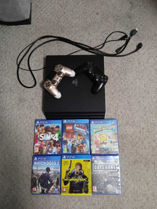 Play Station 4 PRO. Sześć gier w zestawie oraz 2 pady, 1TB pamięci