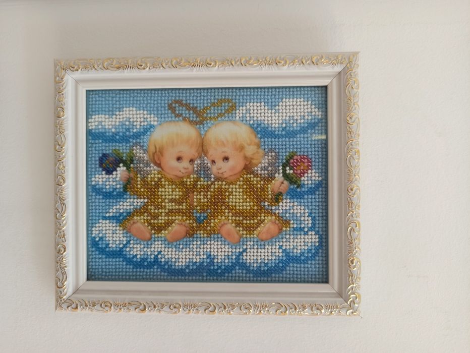 Продам картину вышитую бисером