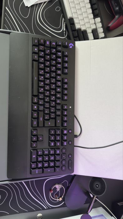 Продам клавиатуру