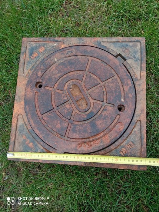 Studzienka pokrywa zeliwna