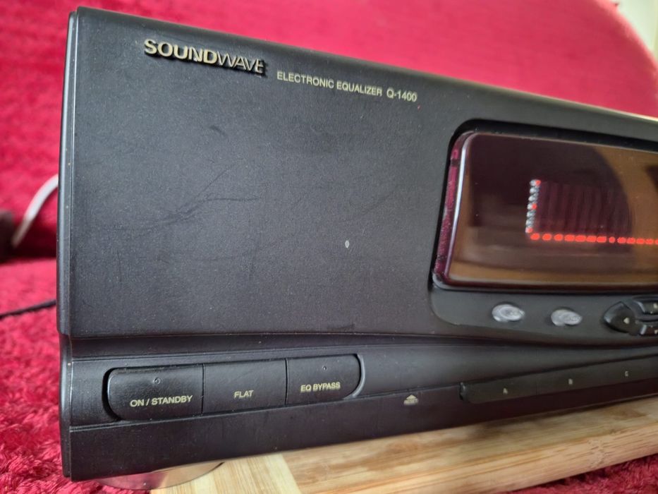 Korektor 14-punktowy Soundwave Q-1400