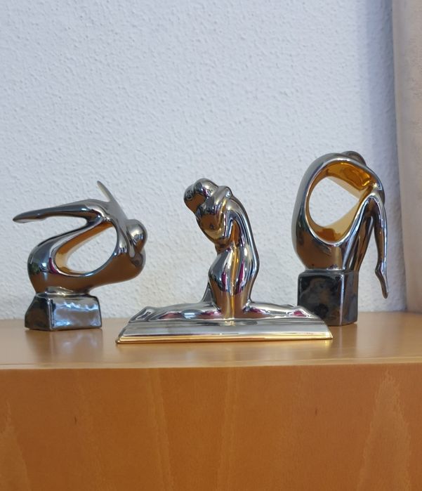 3 estatuetas da famosa marca Galos